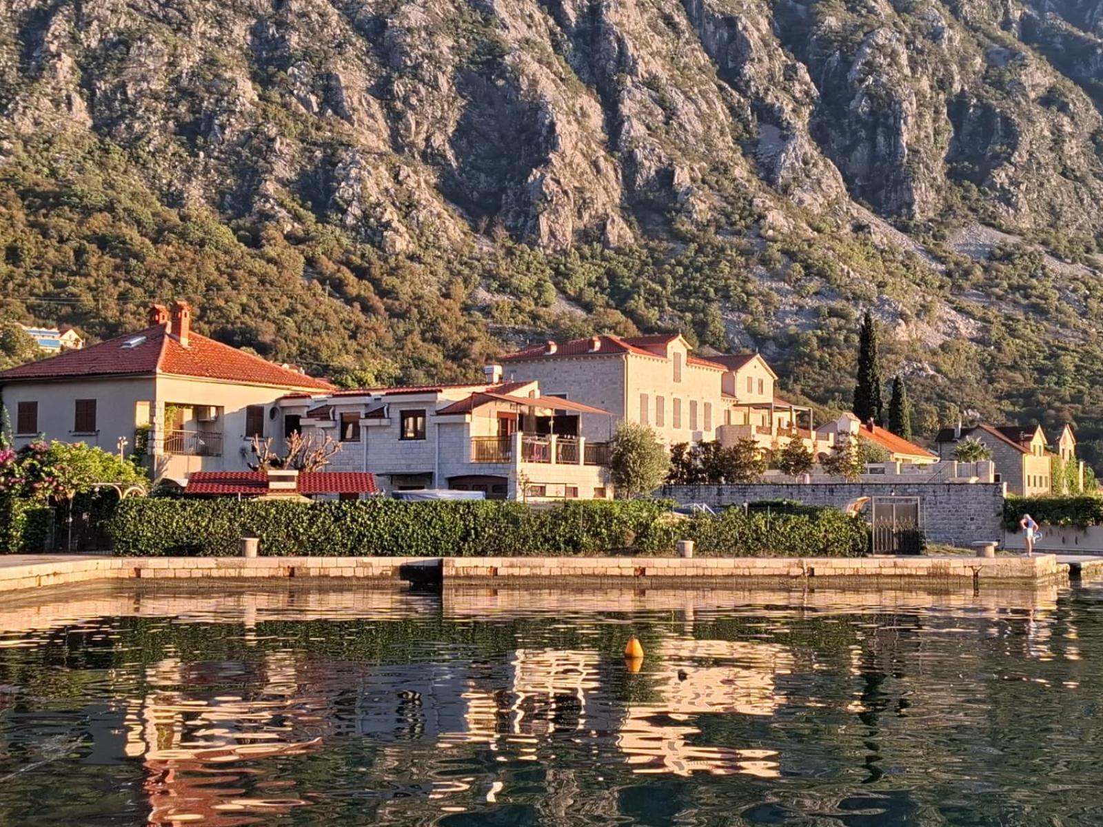 Villa Ivan Risan Eksteriør billede